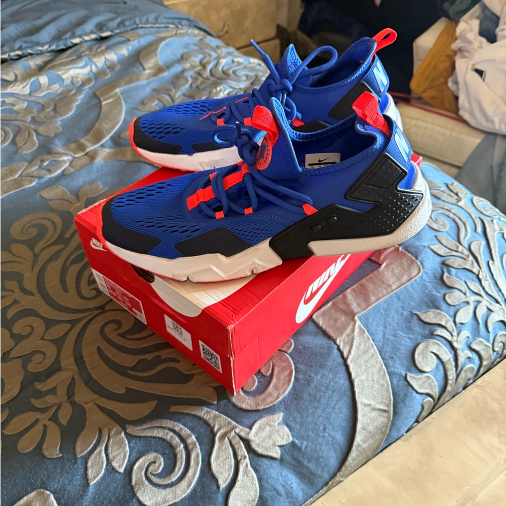 Nike Blue and Black Athletic Shoes